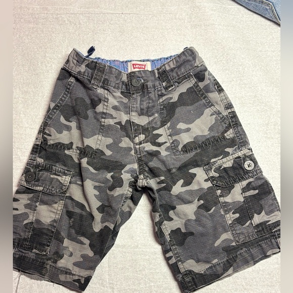 Levi's Gray Camo Cargo Shorts Boys 7X Reg Baggy Fall - Picture 1 of 4